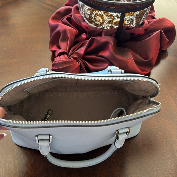 Michael Kors purse - Picture 3 of 3